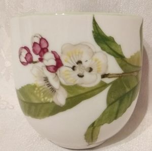 Large, Pretty Porcelain Cup
